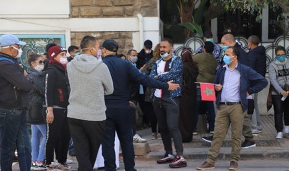 الجالية المغربية تتظاهر في باريس دعما للتدخل المغربي بالكركرات