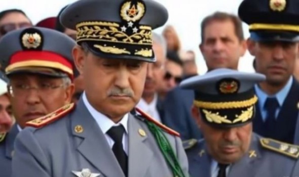 عبدالفتاح الوراق ينقل تحيات ملك المغرب إلى القوات المسلّحة في الصحراء