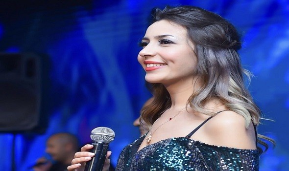الفنانة المغربية جنات تحيي حفل الحب في حفل خاص