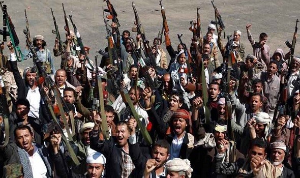الحوثيون يعلنون تحرير 4 من عناصرهم بوساطات محلية