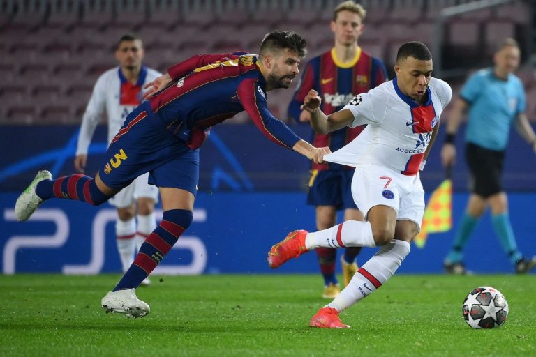 بالفيديو.. ” هاتريك “مبابي يقود باريس سان جيرمان لاكتساح برشلونة في ذهاب دور ال16 لدوري الأبطال