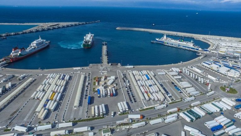 بلومبيرغ: المغرب يتفوق على اسبانيا في معركة الشحن البحري بميناء طنجة المتوسط 2 الأكبر أفريقيا