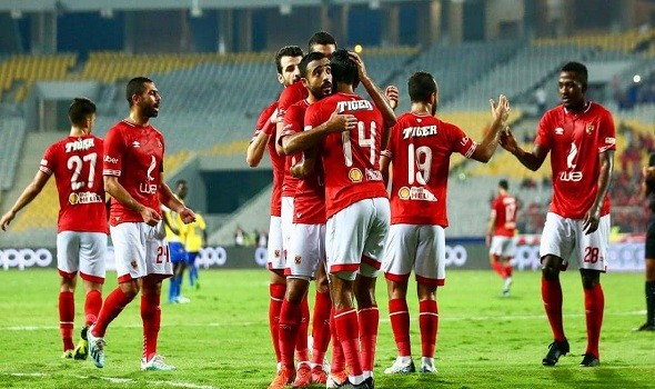 بدر بانون يقود دفاع الأهلي أمام فيتا كلوب