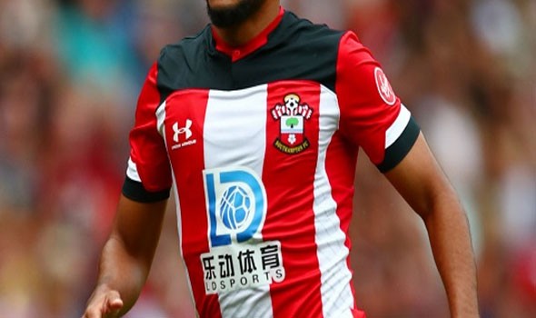 أنجي يفكر في تسريح الدولي سفيان بوفال