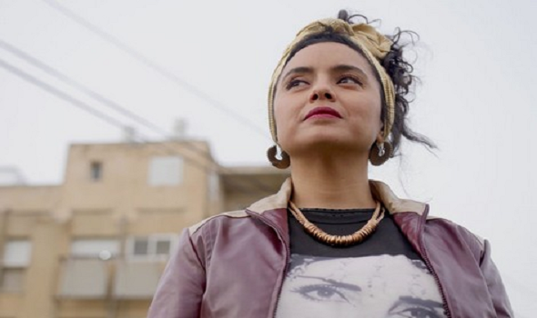 الفنانة الإسرائيلية-المغربية نيطع القايم تطلق