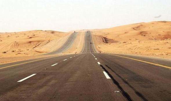 الأشغال توقف السير بمقطع طرقي نواحي تنغير