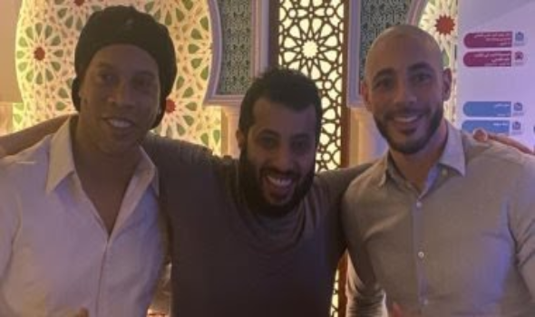 إعلامي سعودي يشكو اللاعب أمرابط إلى الشرطة