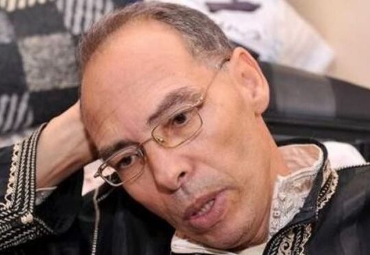 الناشط المعطي منجب يضرب عن الطعام “للاستغاثة بالرأي العام” بسبب “الظلم والاضطهاد”