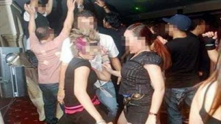 توقيف عشراتِ المواطنين والأجانب خرقوا الحجر الصحي للسهر في ملهى ليلي سري بمراكش