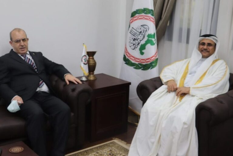 رئيس البرلمان العربي: يشيد بدور الجمهورية الجزائرية في دعم العمل العربي المشترك