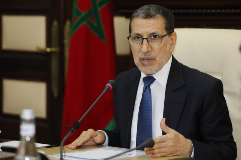 الحكومة تصادق على قانون يخرج مهنيي الصحة من النظام الأساسي للوظيفة العمومية “إسوة بالقضاة والعسكريين…