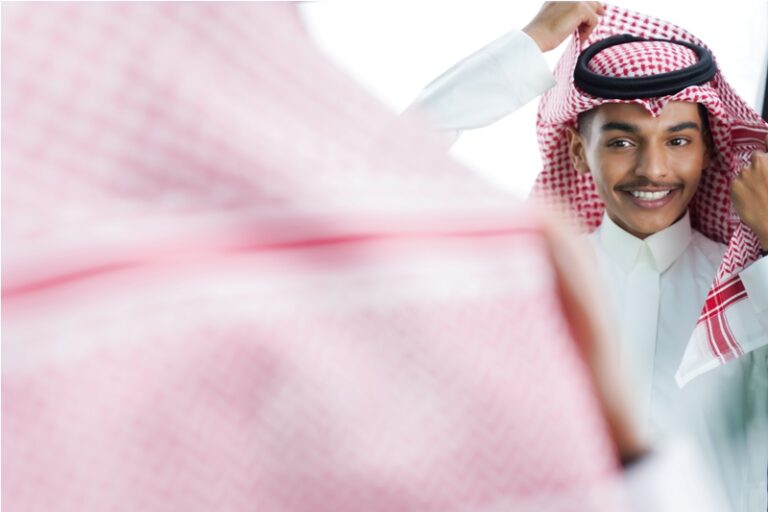 متعب الشعلان يغني للفرح في معزوم