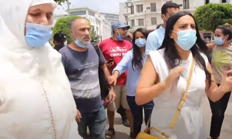 المغرب: الأمن يفرق اعتصاماً احتجاجياً لنشطاء وأسرة الصحافي سليمان الريسوني المضرب عن الطعام منذ 106…