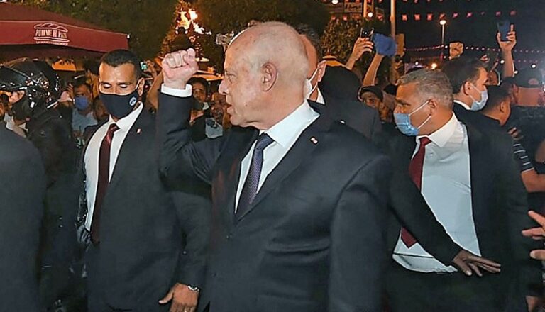 الرئيس التونسي قيس لن يتحول الى دكتاتور، ردا على منتقدي الاجراءات و السيطرة على كل السلطات الحاكمة…