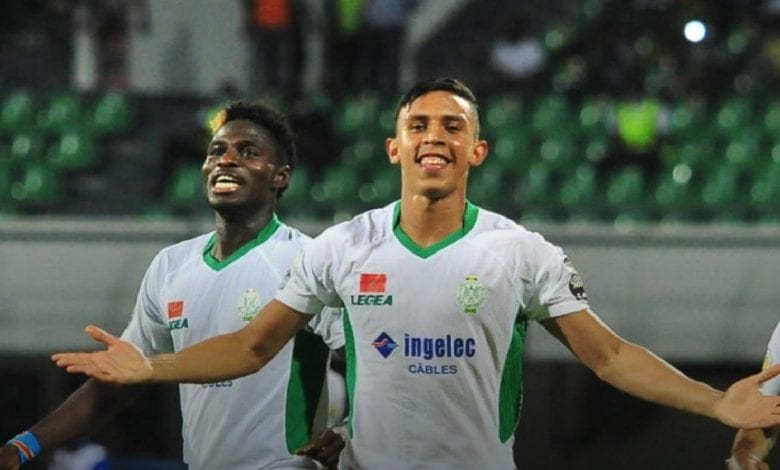 الرجاء المغربي يتوج بكأس الكونفدرالية الإفريقية على حساب شبيبة القبائل الجزائري