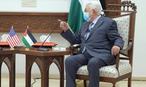 غانتس يلتقي الرئيس الفلسطيني محمود عباس في رام الله