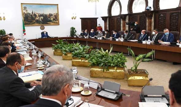 الموت يغيّب رئيس وزراء الجزائر الأسبق عبد الحميد الإبراهيمي