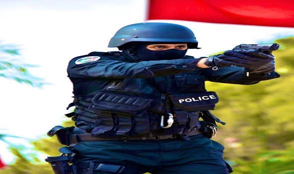 مواجهات وسط الخرطوم وإضرام النار بعربة للشرطة السودانية