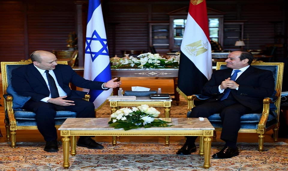 في زيارة أحيطت بسرية بينيت رئيس وزراء اسرائيل في شرم الشيخ يلتقي الرئيس السيسي لإحياء عملية السلام