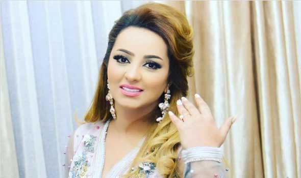 الفنانة المغربية زينة الداودية تشارك في تحدي “تكيسر الأطباق” بعد اطلاق اغنيتها