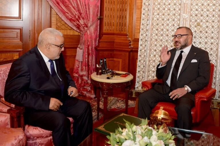جلالة الملك المفدى يهنئ عبد الإله بنكيران ويشيد بروح المسؤولية والتشبث بمقدسات الأمة التي يتمتع بها