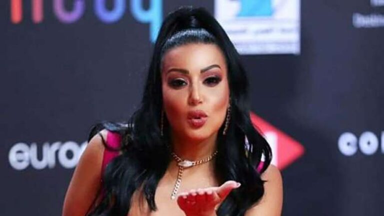 سمية الخشاب: تهاجم “سولشاير” : يا أنا يا هو .. رونالدو يجب أن يكون قائد “يونايتد” – المغرب الآن