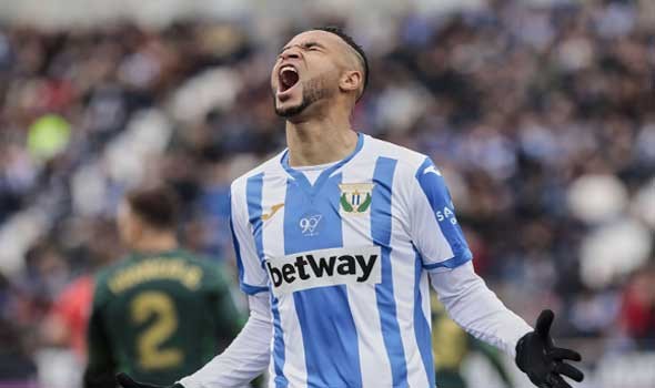 الإصابة تهدد مشاركة يوسف النصيري في كأس أمم إفريقيا يناير المقبل في الكاميرون