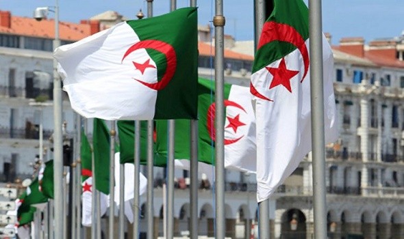 وزير الخارجية الجزائري يُعلق على أنباء بشأن نية حفتر التطبيع مع