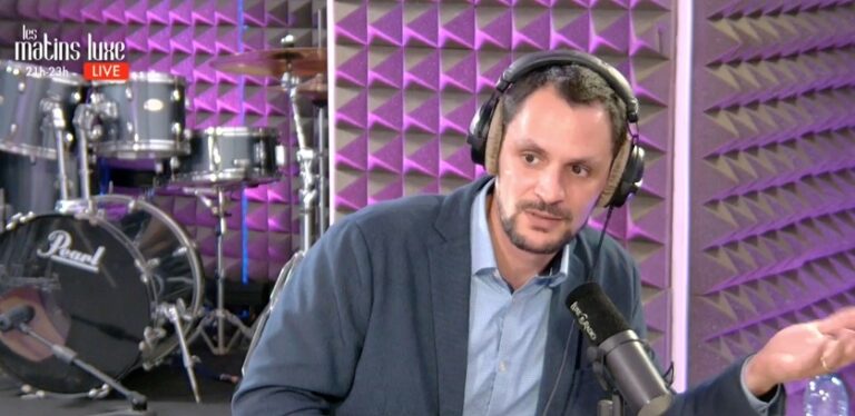 وقف برنامج “صباحيات لوكس” بتهمة شبيه “جواز التلقيح بالإجراءات النازية سابقا في ألمانيا”
