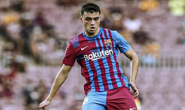 بيدري نجم برشلونة يُتوج بجائزة كوبا لأفضل لاعب شاب في عام 2021