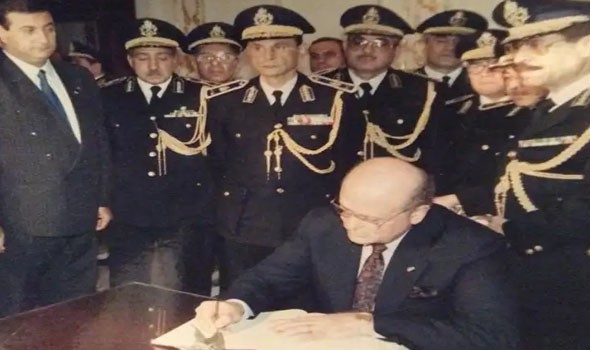 رحيل اللواء حسن الألفي وزير الداخلية الخامس في عهد مبارك