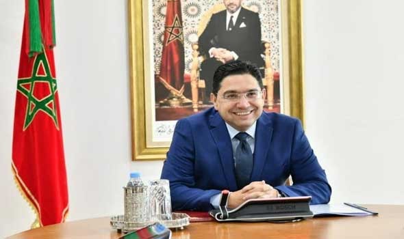 تزامنا مع التوترات بين البلدين صورة تجمع وزيري خارجية الجزائر والمغرب في باريس