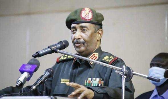 البرهان يعلن نيته الاعتزال بعد انتخابات 2023 ويؤكد أن حبس حمدوك جاء لحمايته