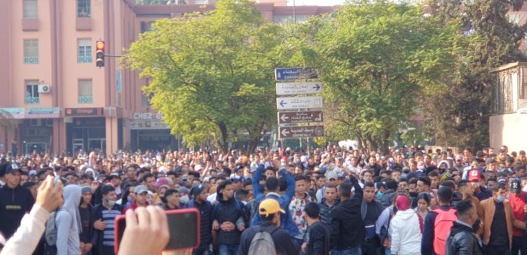 مسيرات غاضبة في جميع المدن المغربية تنديدا بقرار بنموسى وزير التربية والتعليم