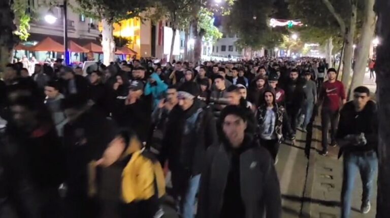 بدء الاحتجاجات ضد “تحديد سن الترشح لمباريات التعليم في 30 سنة” في العاصمة العلمية فاس…فيديو