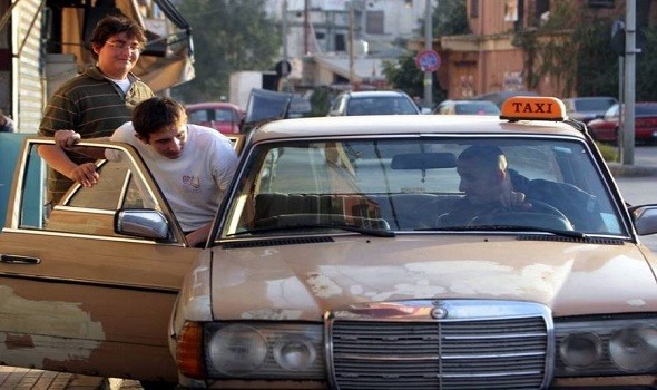 سائق في أكادير يعثر على حقيبة بها مبلغ يقدر بحوالي 50 مليون ويعيدها لصاحبها