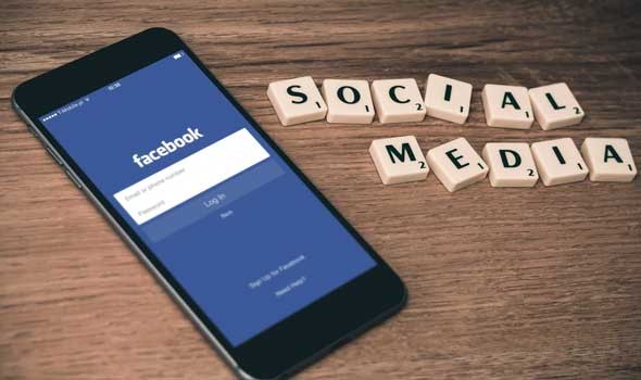 فيسبوك وشركة ميتا التي تملكها يُمنيان بخسارة ٣١ مليار دولار في سوق الأسهم