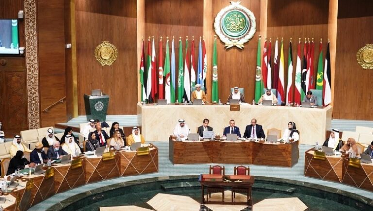 البرلمان العربي: استهداف مطار أبها جريمة حرب مكتملة الأركان