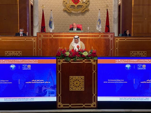 العسومي يؤكد على ضرورة تعزيز التعاون بين هذه الدول لتحقيق مصالحها المشتركة في المجالات الاقتصادية...