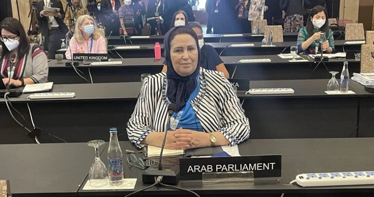 البرلمان العربي يؤكد على دور المرأة في بناء السلام وحل النزاعات