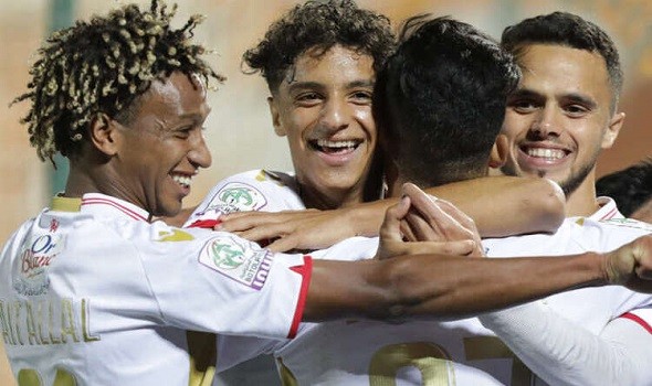 الرجاء الرياضي يسجل الهدف الأول في مرمى الأهلي