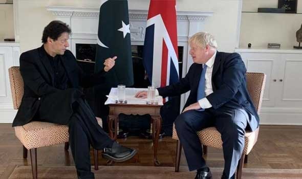 البرلمان الباكستاني سحب الثقة برئيس الوزراء وعمران خان يتّهم المعارضة بأنها تعمل في خدمة الخارج