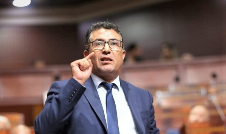 الحموني:الحكومة لا تحرك ساكناً لتقليص أرباح شركات المحروقات لوجود تضارب مصالح داخلها..كيف يحمي…