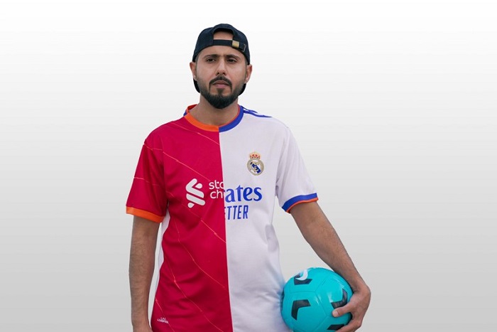 الفنان خالد عبدالله يستبق مباراة ريال مدريد وليفربول بفيديو قصير