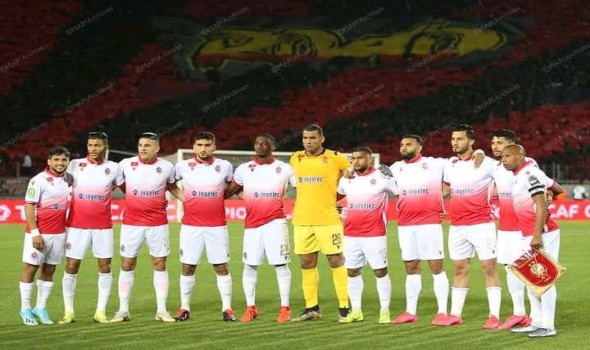 الوداد يواجه المغرب الفاسي للحفاظ على صدارة الدوري المغربي
