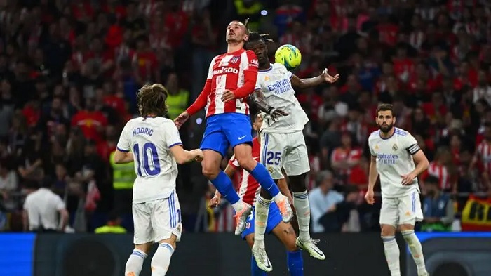 بالفيديو..أتلتيكو مدريد يهزم ريال مدريد بهدف نظيف في الديربي الإسباني