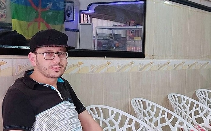 استدعاء الناشط والمعتقل السابق ربيع الأبلق للمثول امام المحكمة لنشره تدوينات تنتقد الفوارق…