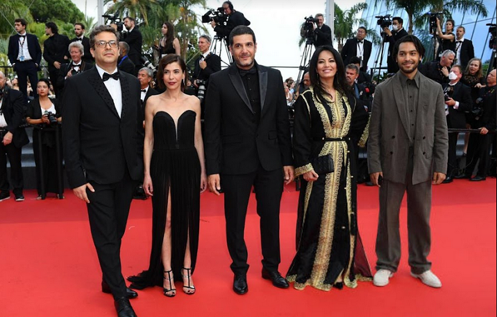 تتويج الفيلم المغربي الطويل “أزرق القفطان” في مهرجان ‘كان السينمائي’