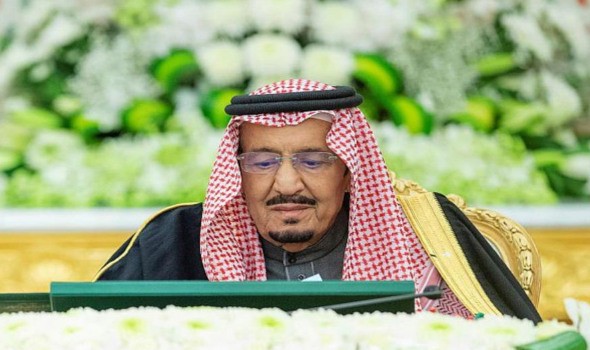 العاهل السعودي ندعو إيران لخطوات جدية مع جيرانها لبناء الثقة