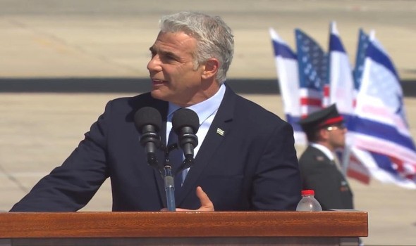 لابيد يؤكد أن العلاقات بين روسيا وإيران